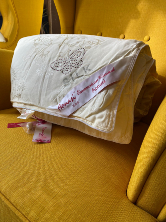 Одеяло из шелка сорта Малбери класса А-натуральный шелк высшего сорта (тутовый шелкопряд) двухстороннее жаккард-сатин «бежевое». Королевский шелк-Новинка. Размер Евро, Евро макси. фото 9